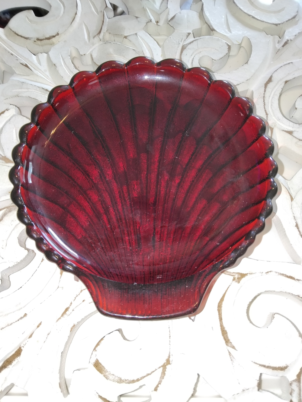 Vintage Red Shell Glass Decorative Bowl